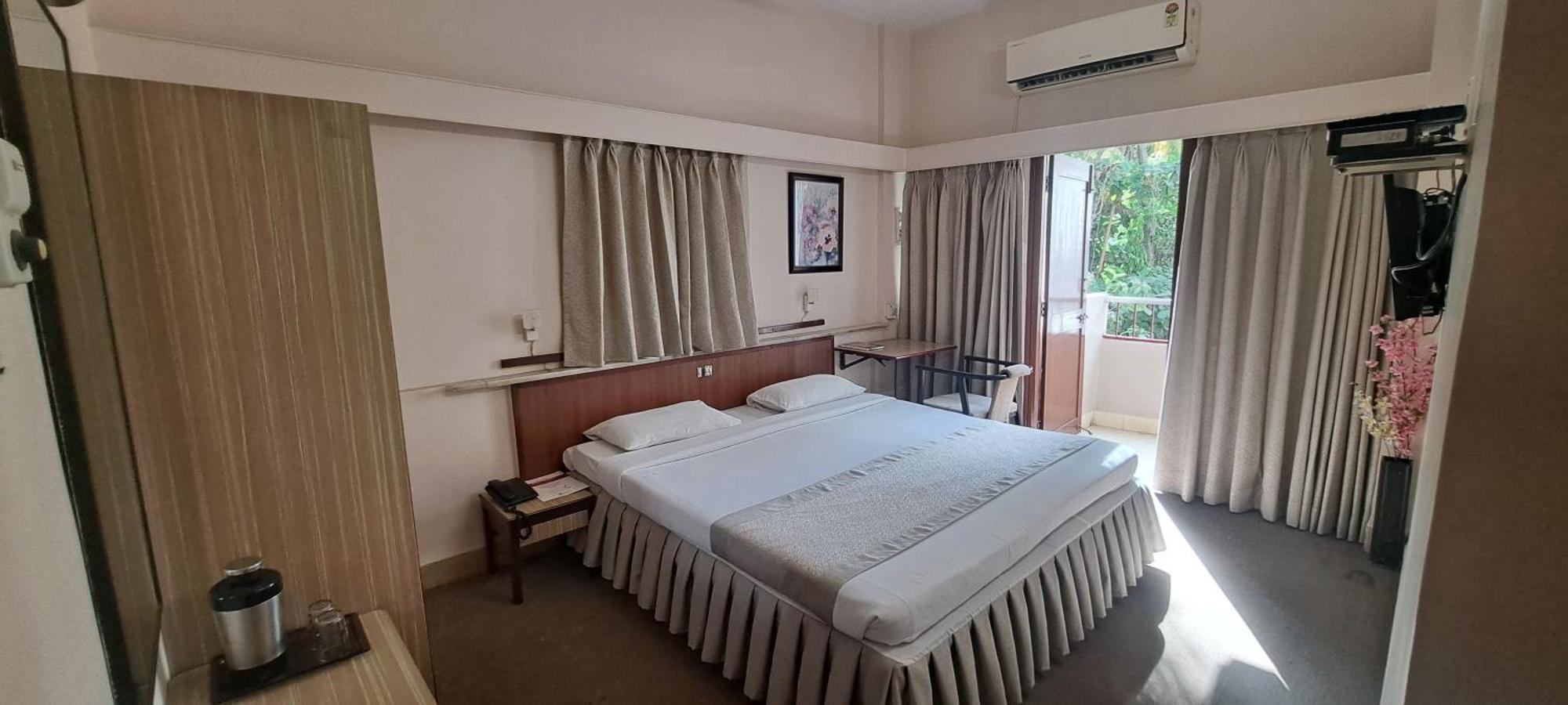 Hotel Swaroop Pune Exterior foto