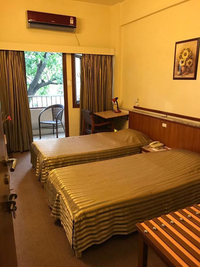 Hotel Swaroop Pune Exterior foto